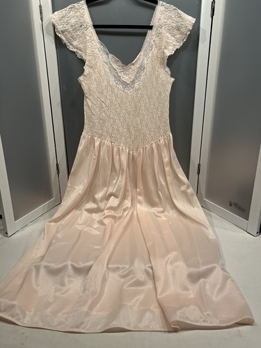 Vintage adonna baby pink lace - adonna,