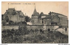 AWF-P2-0088-55 - VAUCOULEURS - La rue neuve