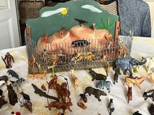 Lot figurines animaux - 60,