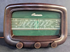 Poste radio TSF Clarson, modèle à identifier, coloris marron marbré, année 1952.