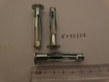 Lot de 25 chevilles Molly M5 *