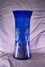 vase verre bleu décor doré