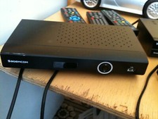 lot de 3 decodeurs tnt visionic /peekon/ sagemcom