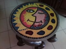 Table basse en mosaïque, avec pied en forme d'hippopotame