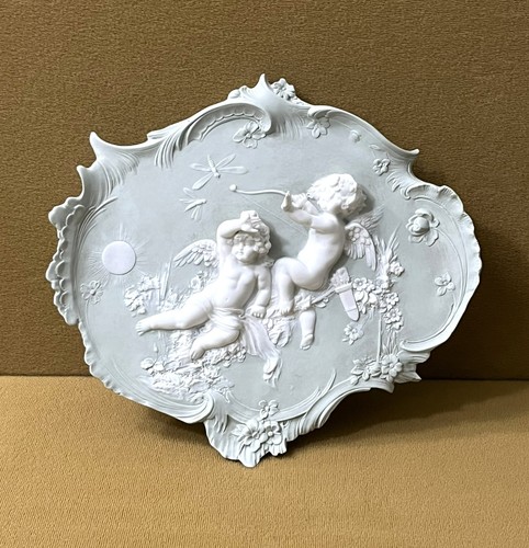 Bas relief porcelaine de - bas, en