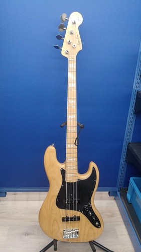 Guitare basse électrique