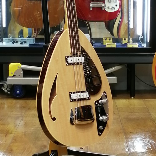 Guitare basse électrique - , vox