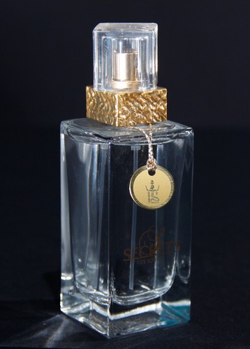 Flacon parfum factice - de,