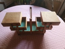 Ancienne boite à Couture de table. Dépliable.