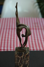 L'acrobate , Bronze  sur colonne marbre, Réédition d'après Milo (1893-1970)