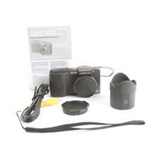 Ricoh Caplio Gx100 + Top