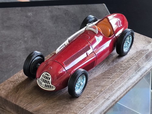 Mebetoys alfa romeo - 1/24,