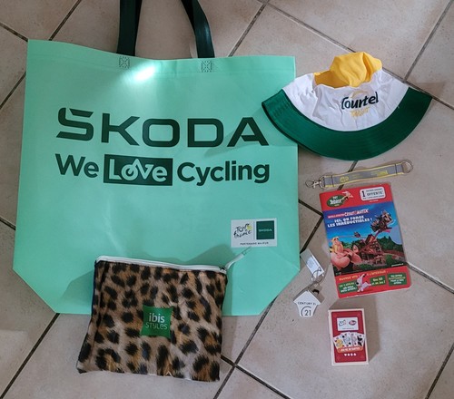 Lot goodies de - 7,