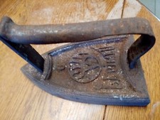 FER À REPASSER ANCIEN