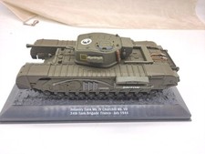 CHARS MILITAIRE 1:43 Half