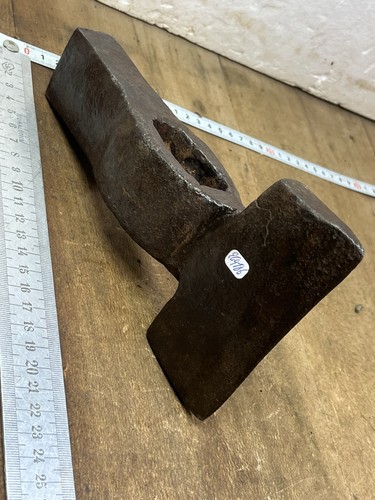 Outil ancien marteau taillant - ,