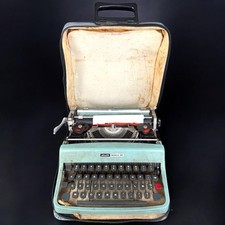 Machine à écrire Olivetti