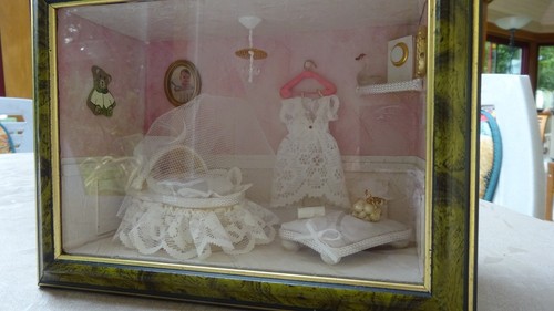 Vitrine miniature naissance - miniature,