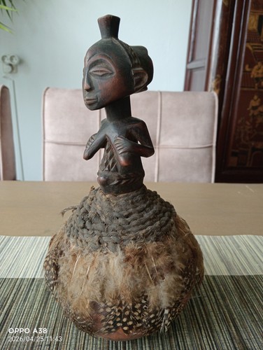 Luba calebasse africaine vers
