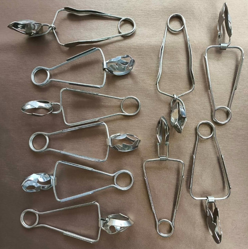 Lot pinces à - de, 10