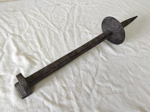 Outil ancien enclume - ancien,,