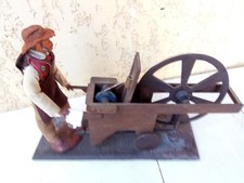 1 santon ancien habillé    " le rémouleur    avec son chariot  "
