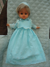 POUPEE POUPON BELLA DE 55 CM VETUE D'ORIGINE ROBE DE BAPTEME ET BONNET BLEU