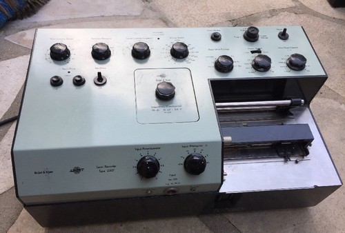 Bruel kjaer level recorder - bruel,