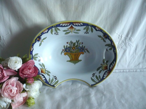 Ancien plat barbe porcelaine