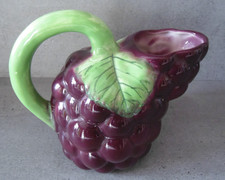 pichet en céramique grappe de