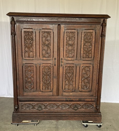 Buffet ancien sculpté style - ancien,