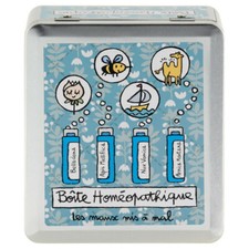 Boîte à homéopathie compartimentée modèle Les maux mis à mal - Derrière la porte