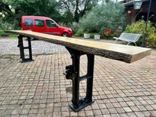 Mobilier industriel vintage : Grand mange debout piètement fonte 1900