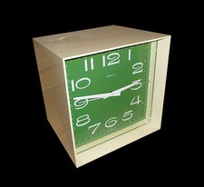 Enorme réveil  horloge   Des