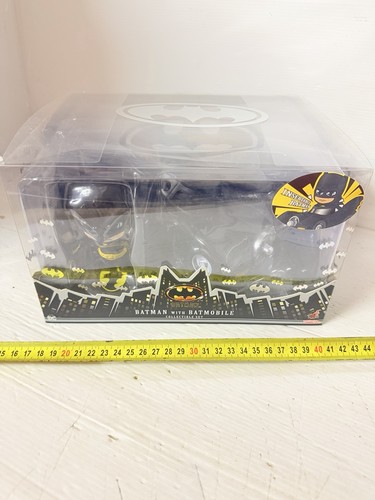 Hot toys batman batmobile - hot,