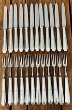 Ménagère 24 couverts à