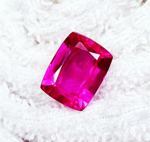 Gemme saphir naturel rose - gemme,