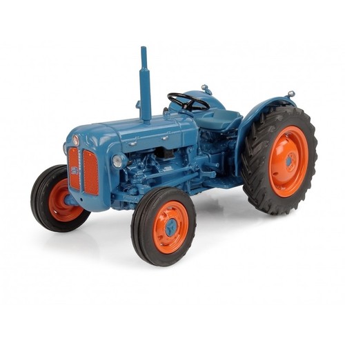 Universal hobbies tracteur - universal,