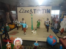figurine lisez tintin