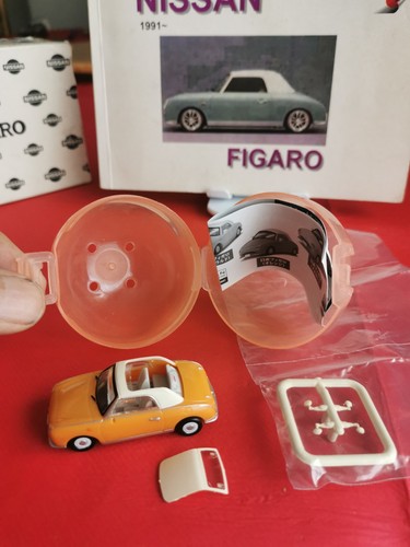 Nissan figaro decapotable - 1:64,