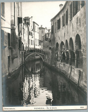 Italia, Venezia, Rio San Antonio Vintage silver print. Venice Tirage argentiqu