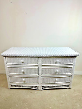 Commode galbée en rotin tressé blanc 1980'S