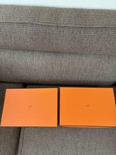 Authentique paire de boîtes