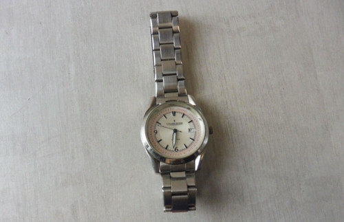Ancienne montre quartz - ancienne,