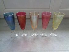 LOT DE 5 FLUTES A CHAMPAGNE DE COULEUR EN VERRE VINTAGE