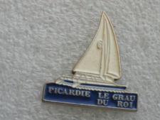PIN S VOILIER CATAMARAN  LE GRAU DU ROI 30