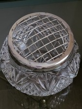 Pique fleurs/bol de roses en