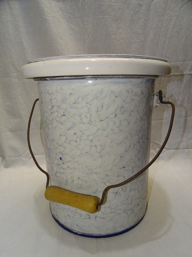 Ancien pot chambre tole - de,