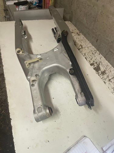 Bras oscillant crf 250 2014 - bras,