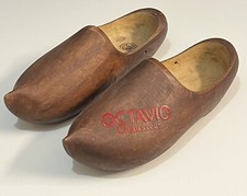 Paire de sabots anciens marron